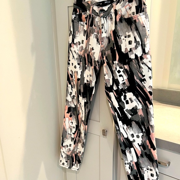 JUST CAVALLI abstract print jeans-LIKE NEW! - Picture 8 of 12